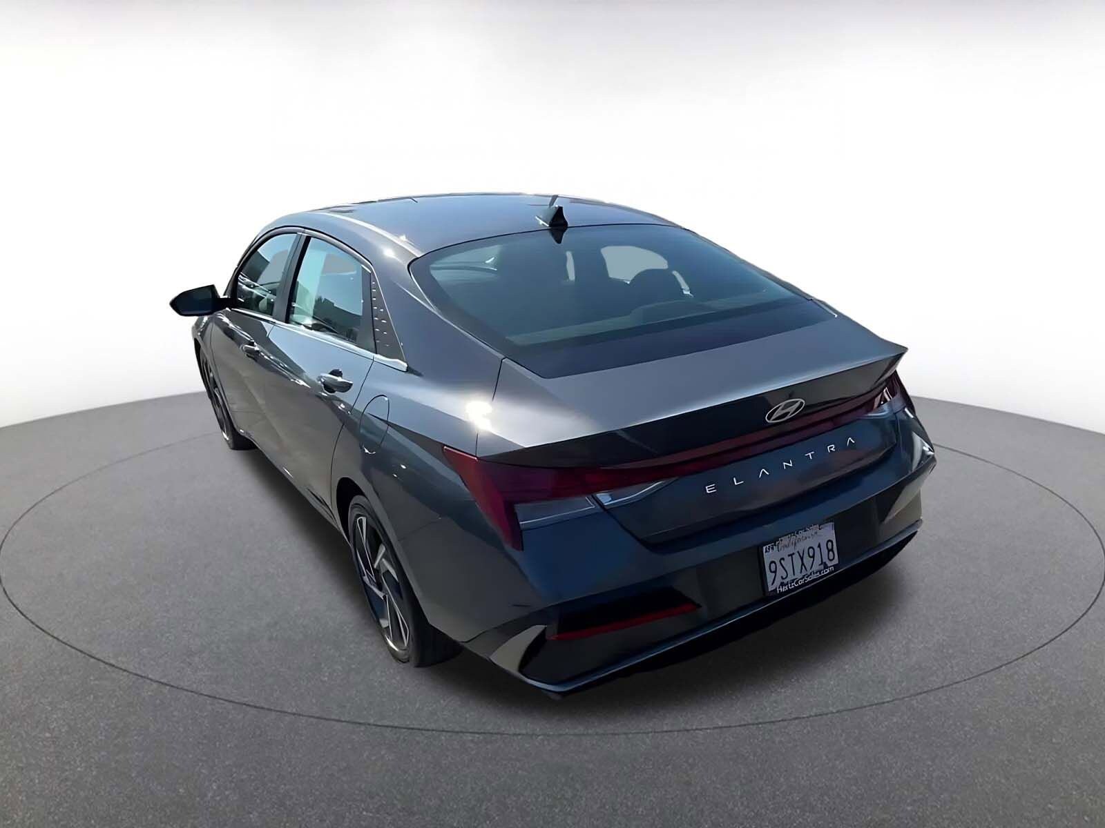 Thumbnail: 2025 Hyundai Elantra - 11