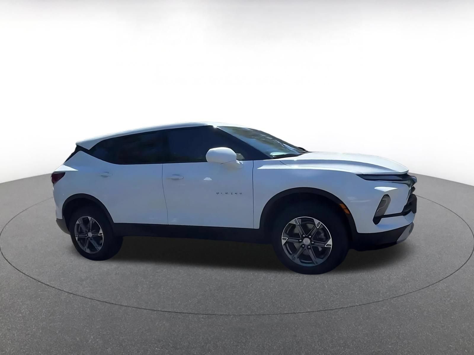 Thumbnail: 2025 Chevrolet Blazer - 2