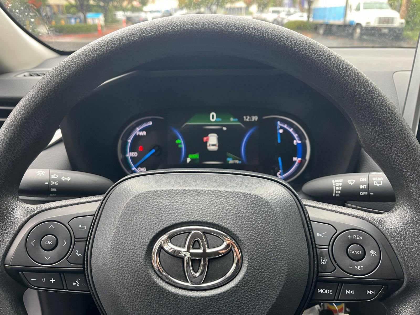 Thumbnail: 2025 Toyota RAV4 - 27