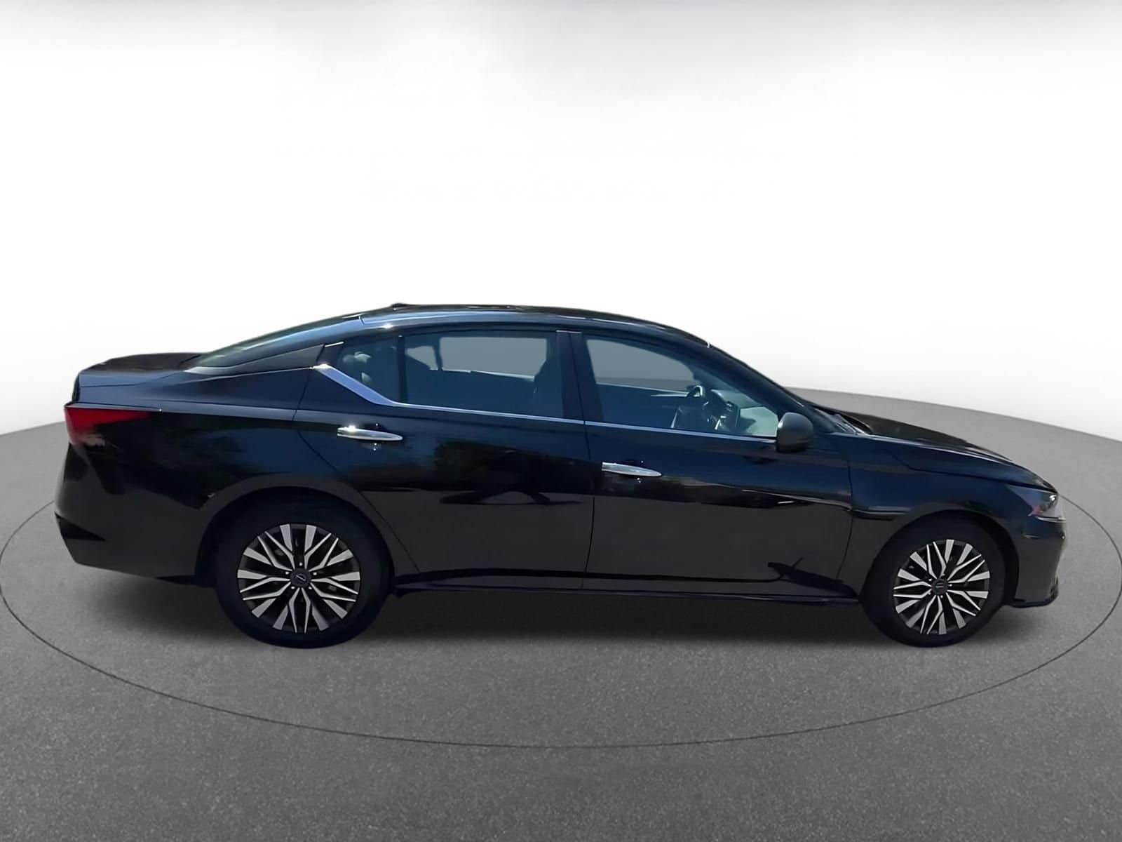 Thumbnail: 2025 Nissan Altima - 16