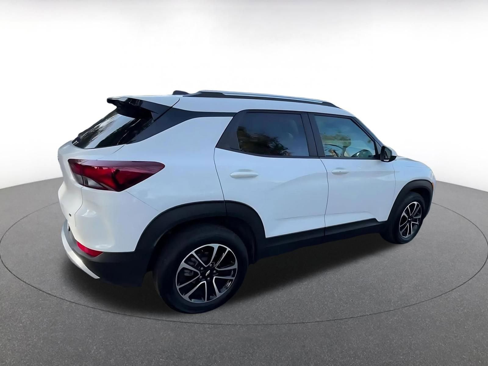 Thumbnail: 2025 Chevrolet TrailBlazer - 15