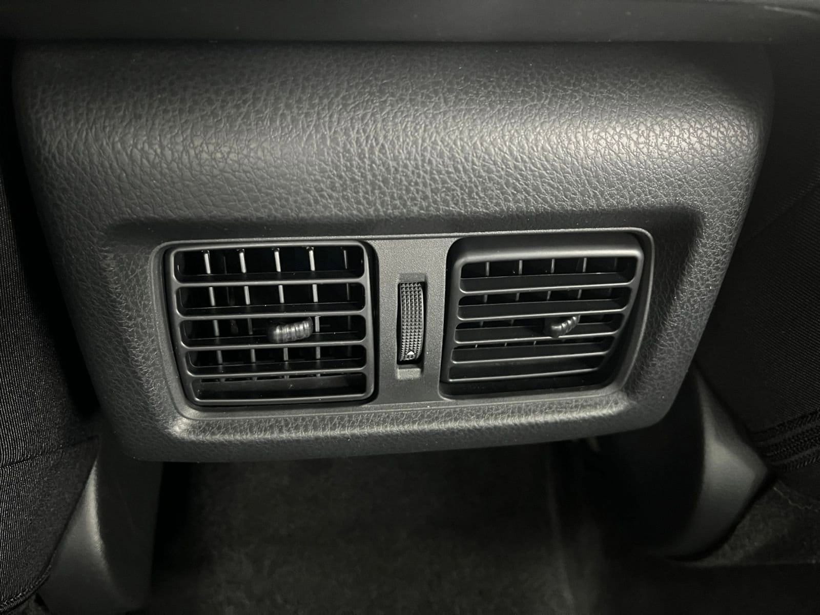 Thumbnail: 2025 Toyota Camry - 23