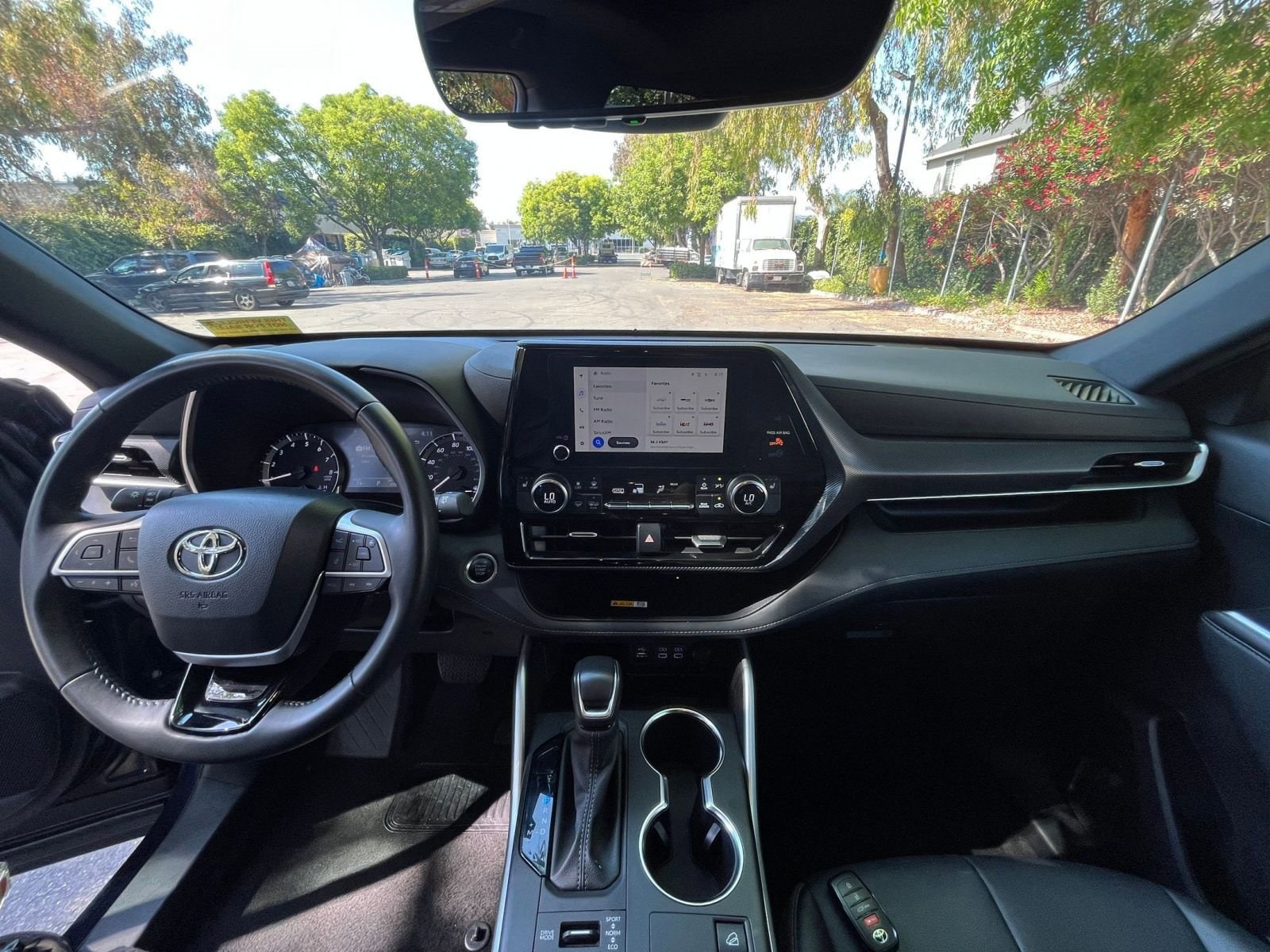 2024 Toyota Highlander XSE 28