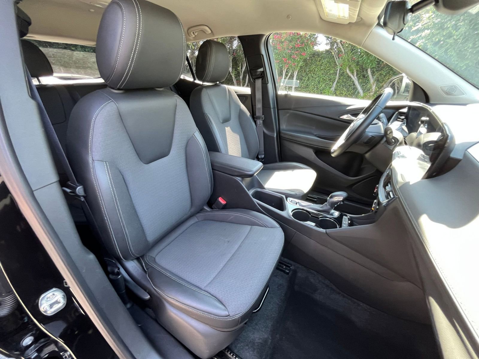 Thumbnail: 2025 Buick Encore GX - 35