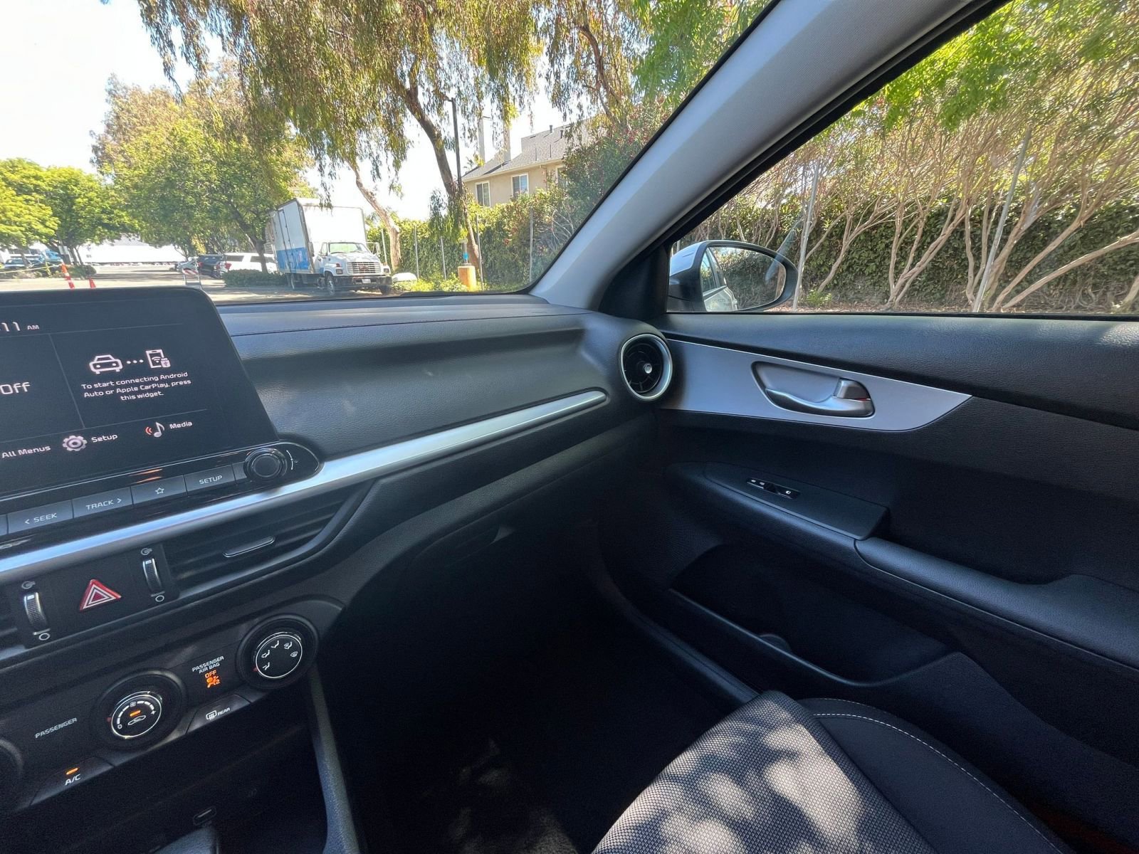 Thumbnail: 2024 Kia Forte - 28
