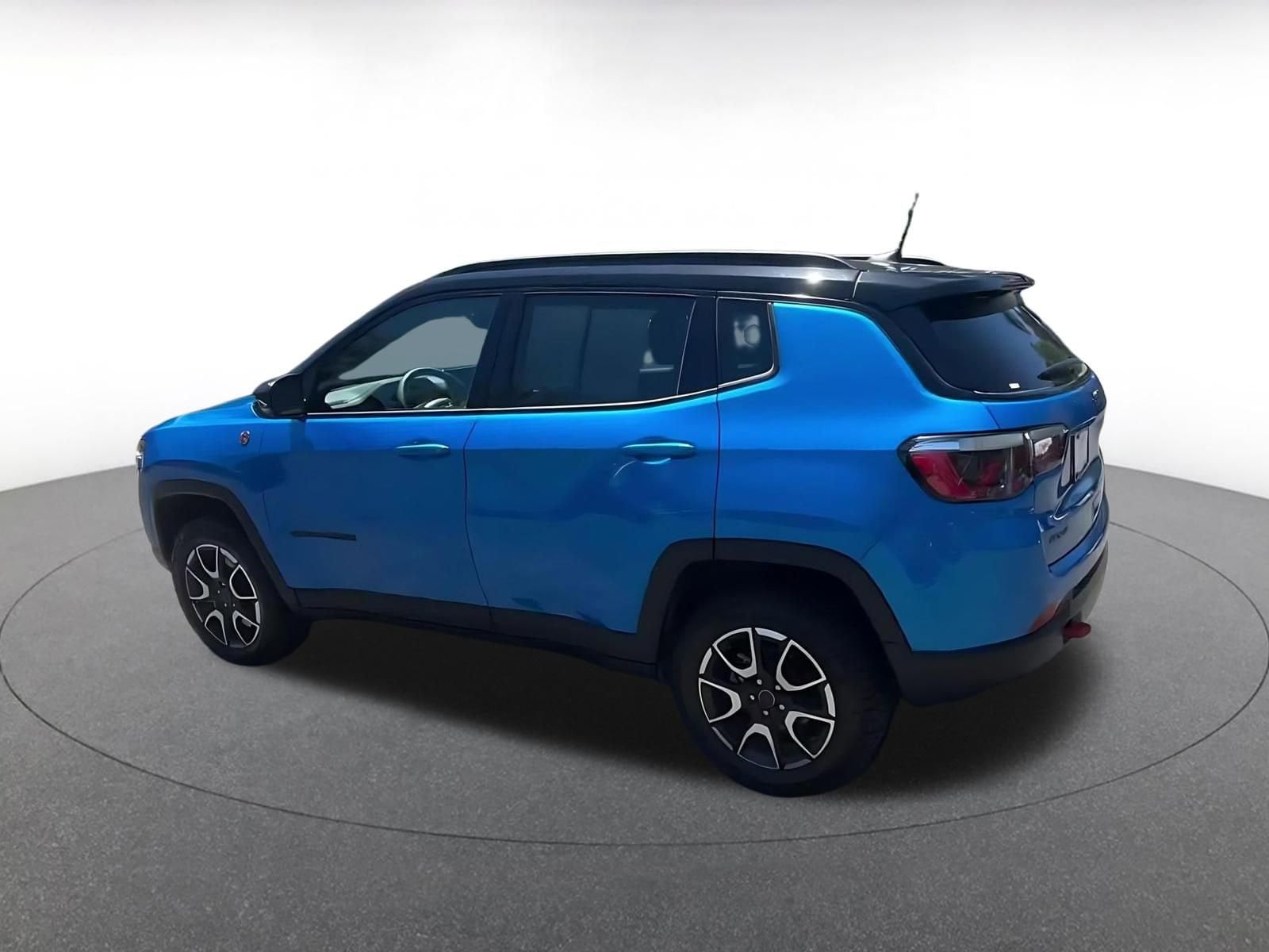 Thumbnail: 2025 Jeep Compass - 10