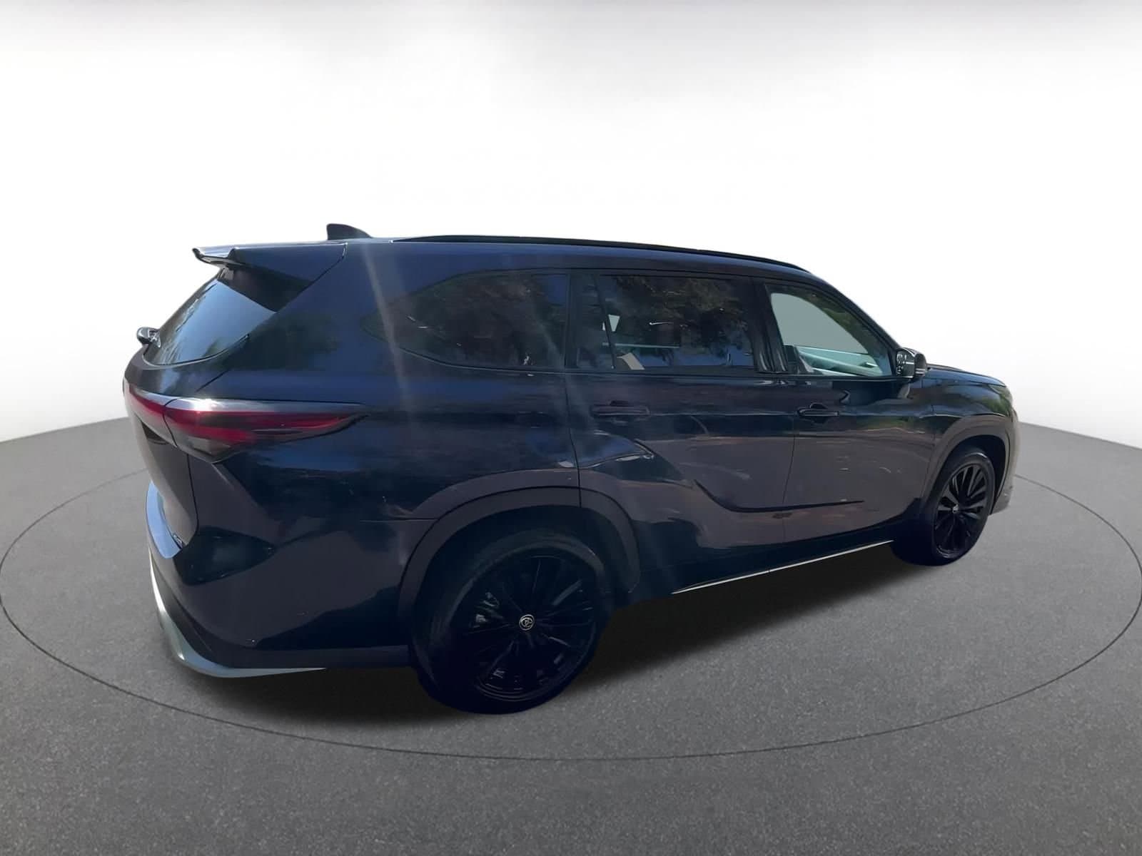 2024 Toyota Highlander XSE 12