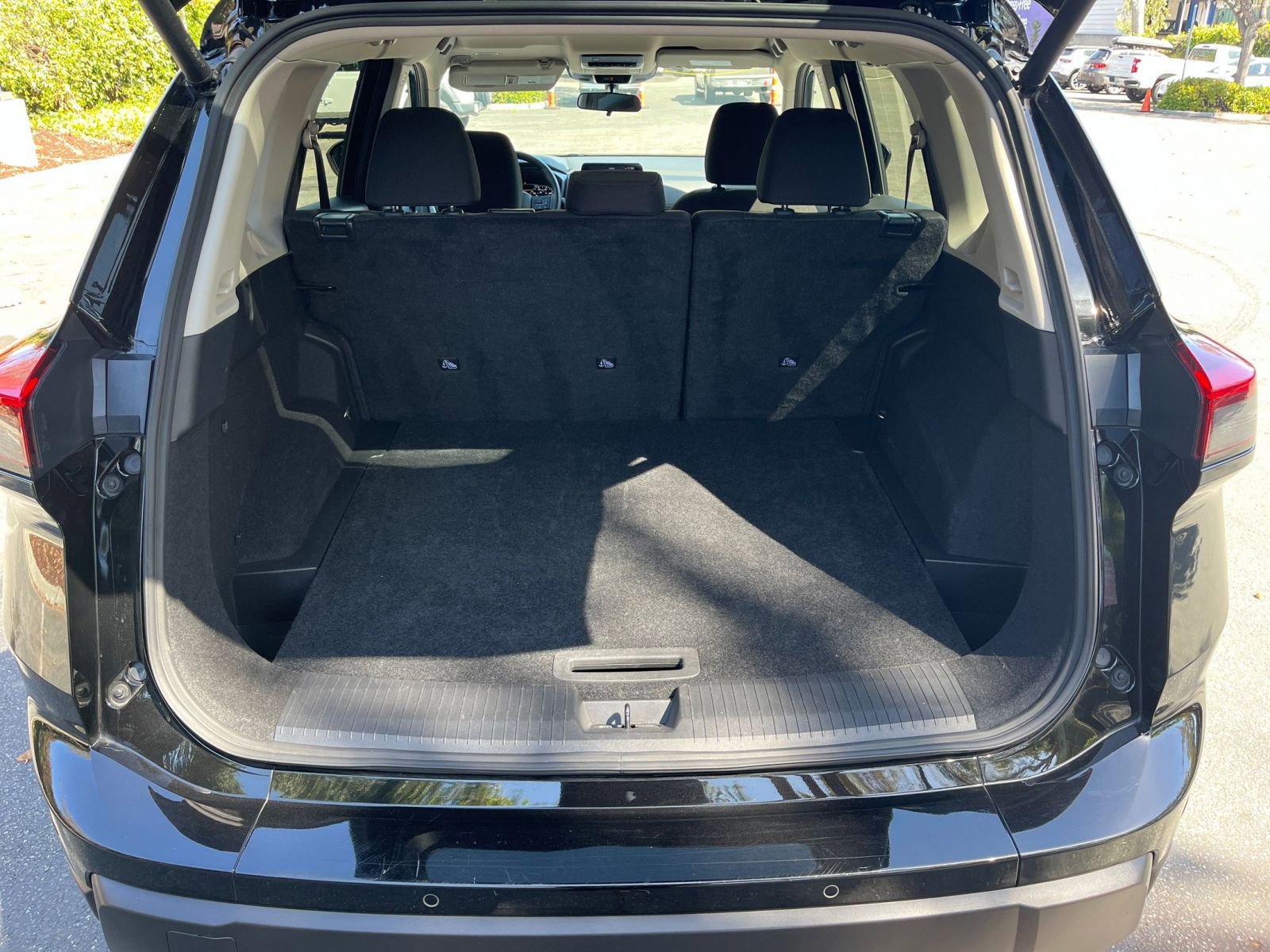 Thumbnail: 2025 Nissan Rogue - 33