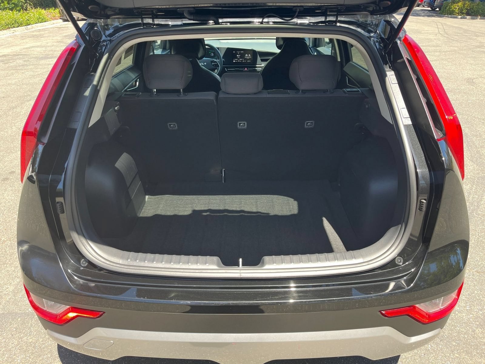 Thumbnail: 2026 Kia Niro - 29