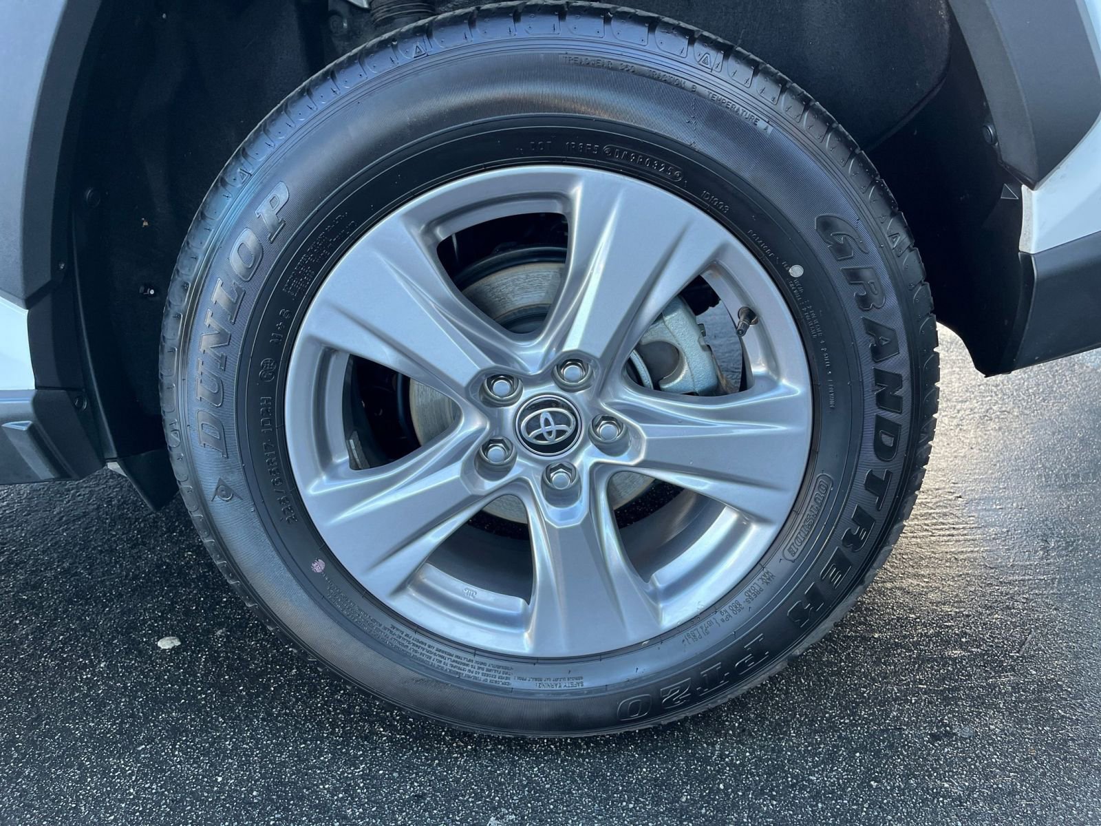 Thumbnail: 2025 Toyota RAV4 - 30