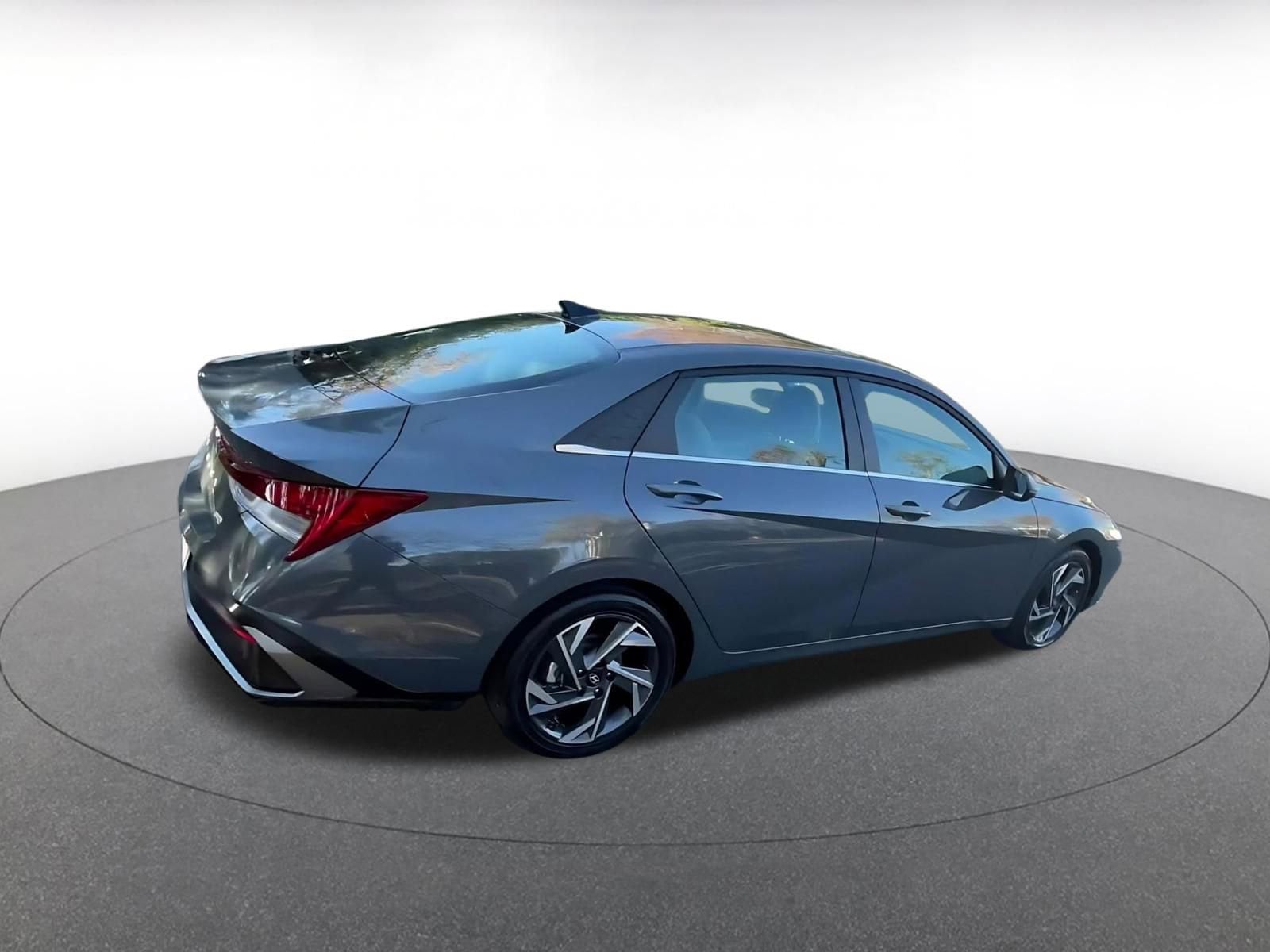 Thumbnail: 2025 Hyundai Elantra - 14