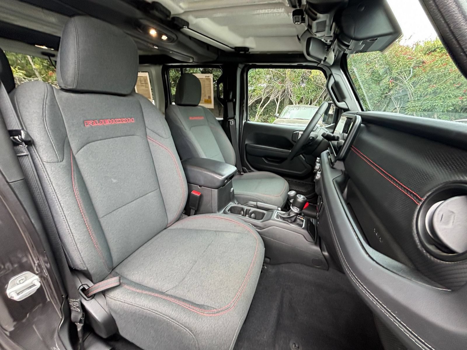 Thumbnail: 2025 Jeep Wrangler - 34