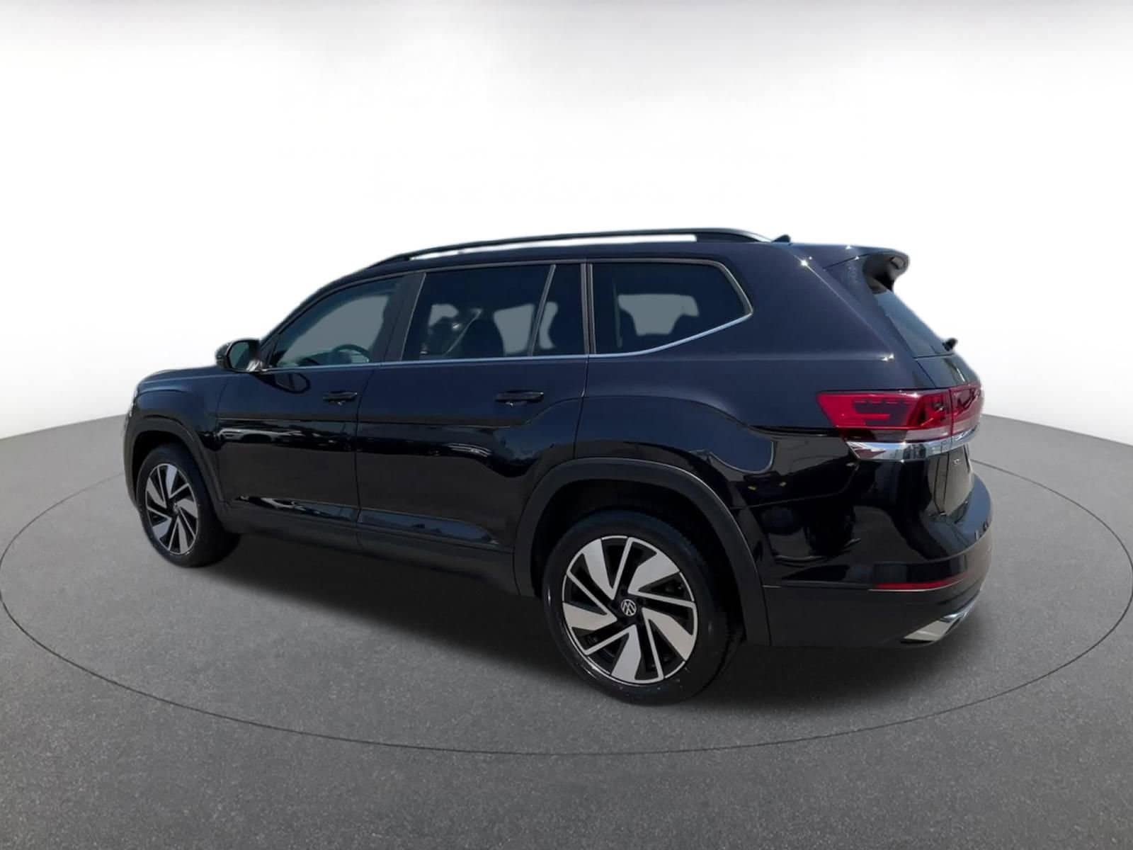 Thumbnail: 2024 Volkswagen Atlas - 10