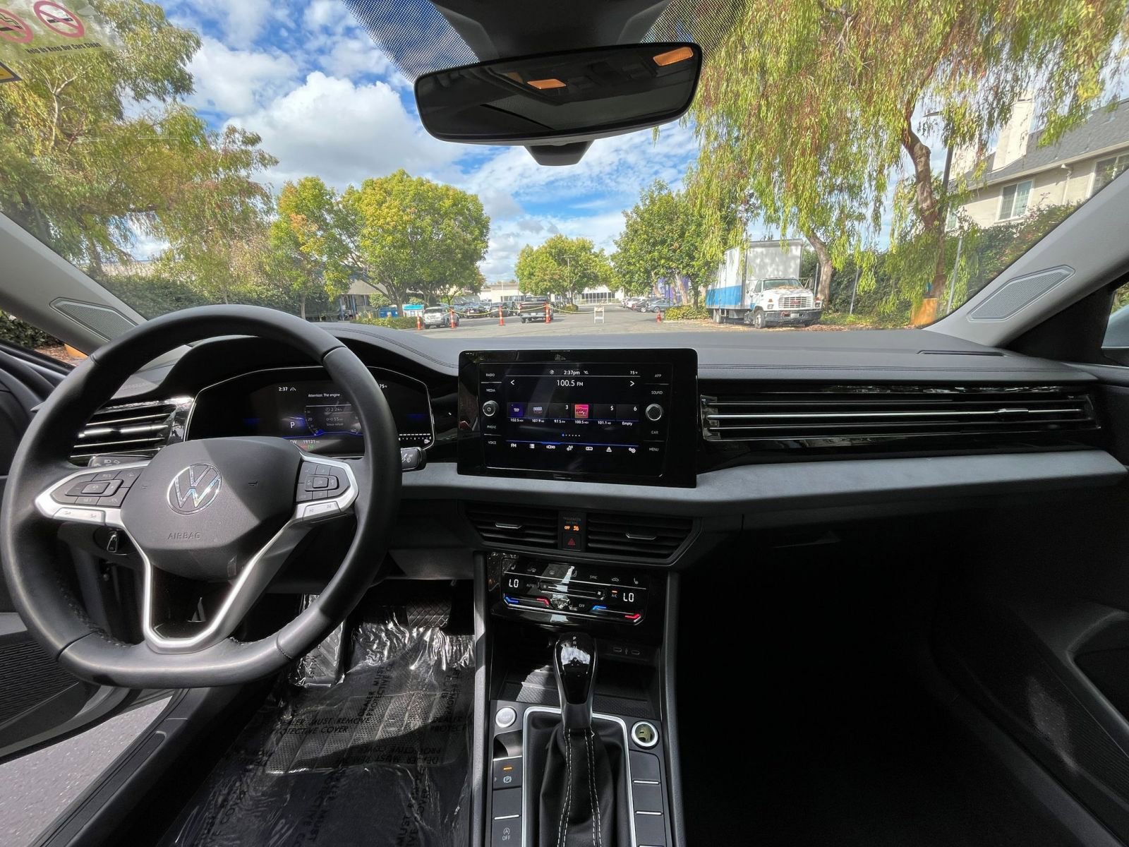 Thumbnail: 2025 Volkswagen Jetta - 31