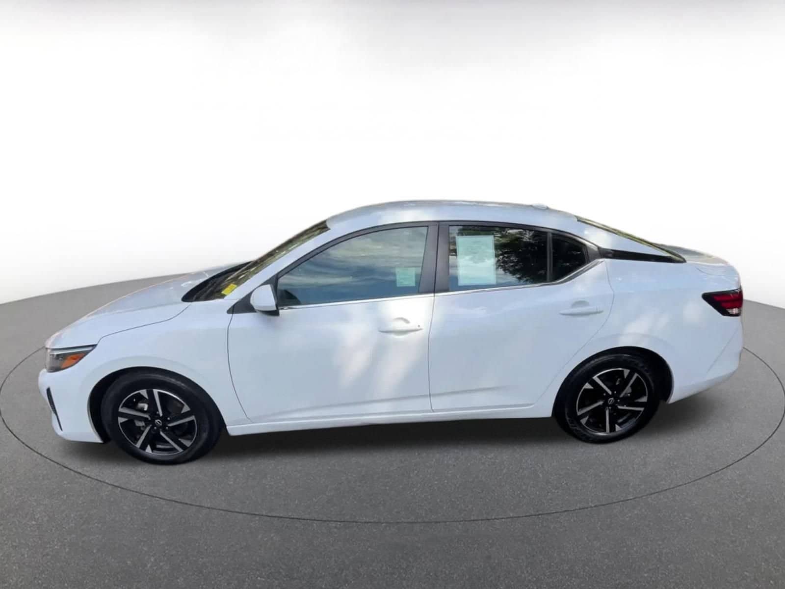 Thumbnail: 2024 Nissan Sentra - 9