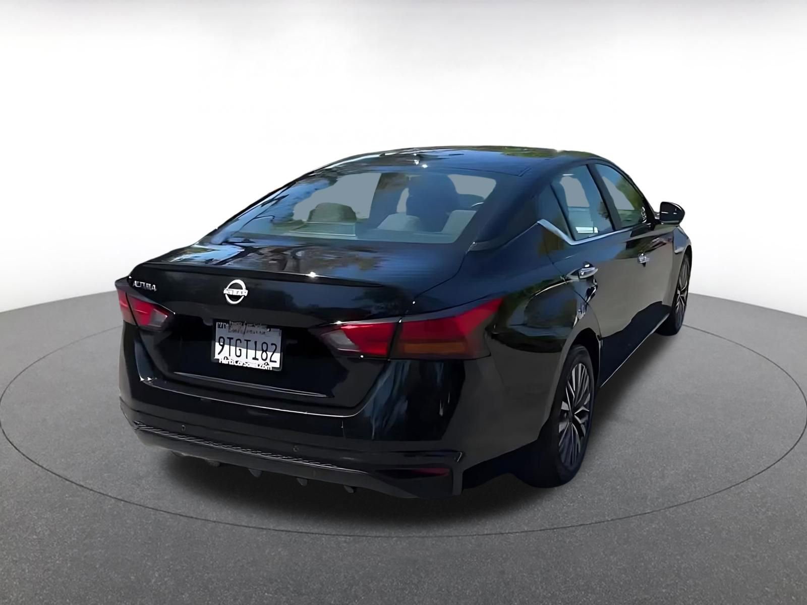 Thumbnail: 2025 Nissan Altima - 14