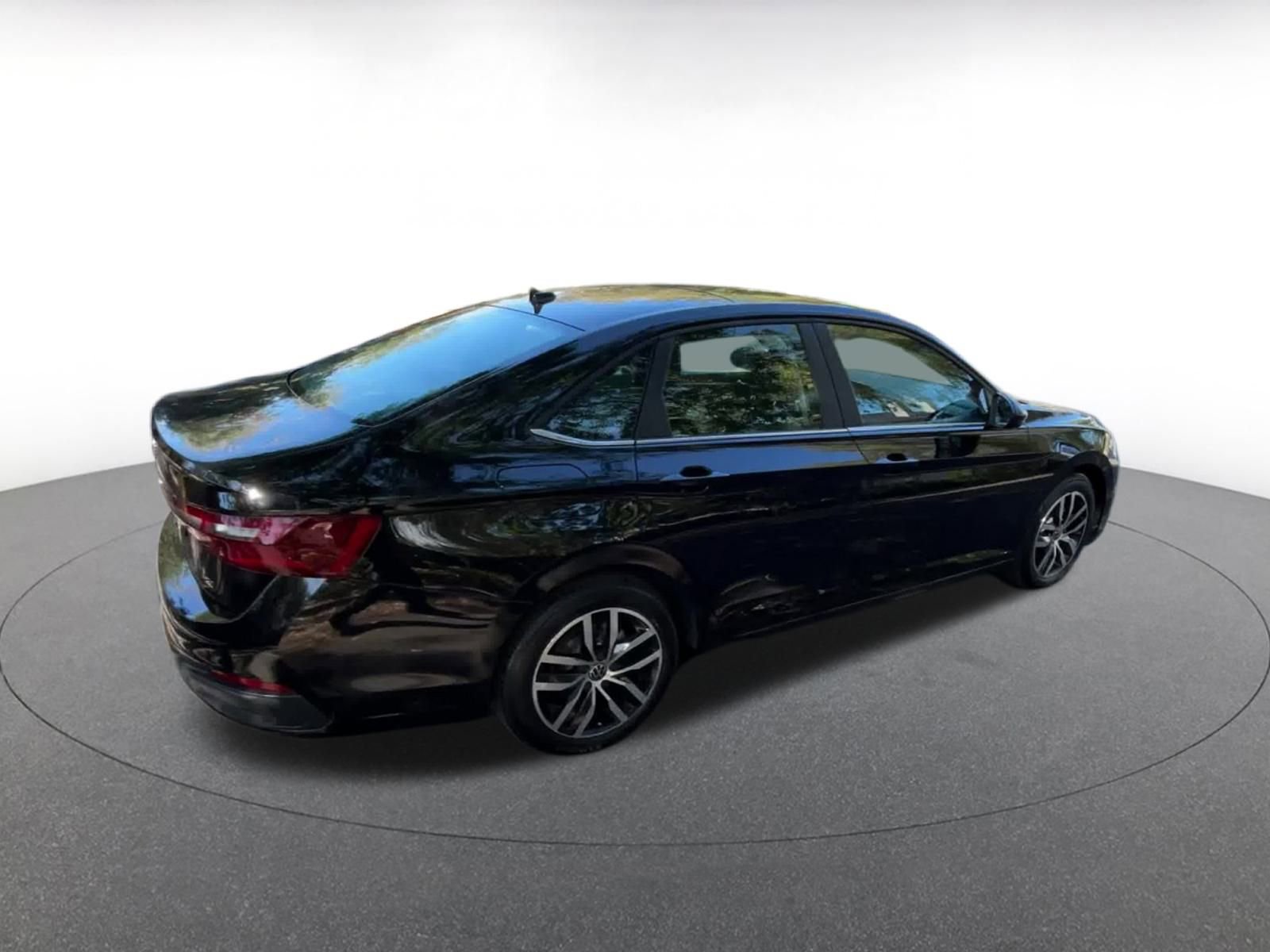 Thumbnail: 2025 Volkswagen Jetta - 12