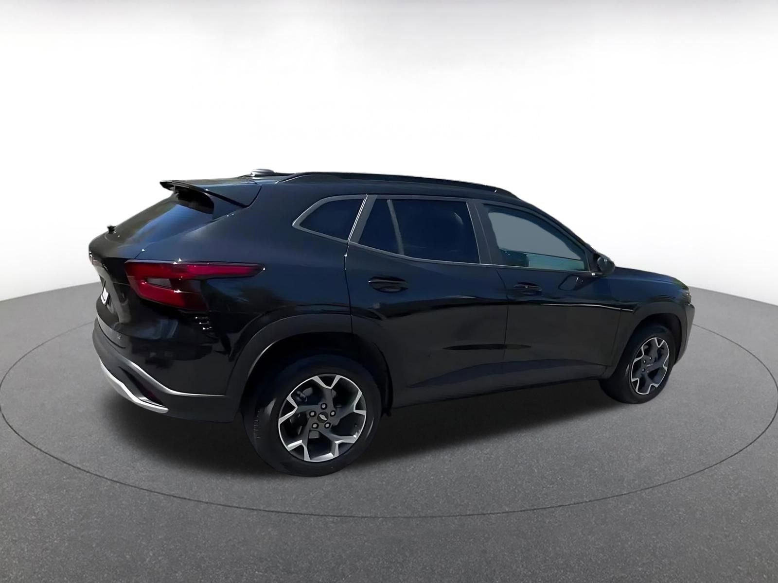 Thumbnail: 2025 Chevrolet Trax - 14