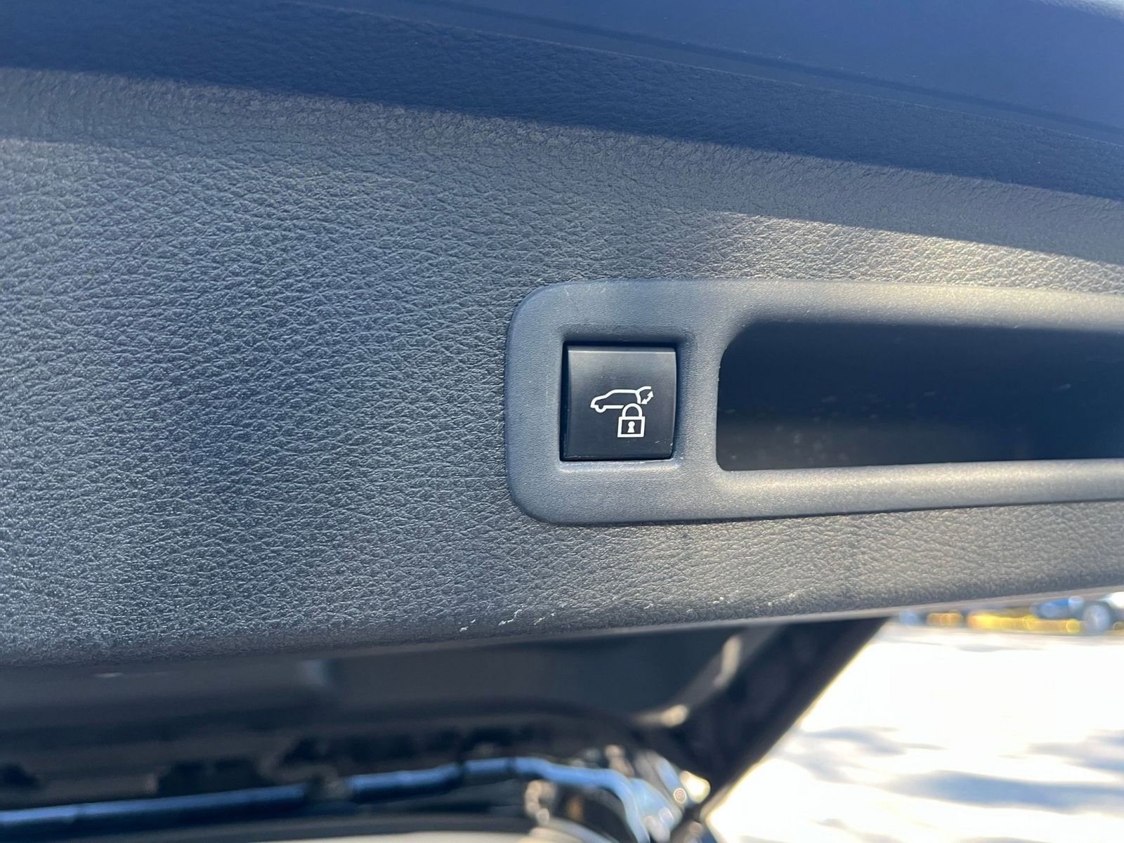 Thumbnail: 2025 Toyota Sienna - 17