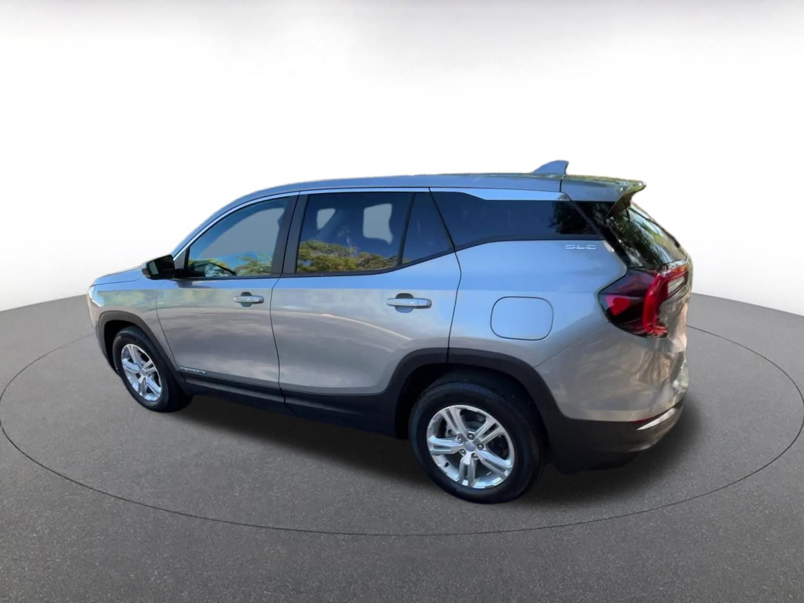 Thumbnail: 2024 GMC Terrain - 10