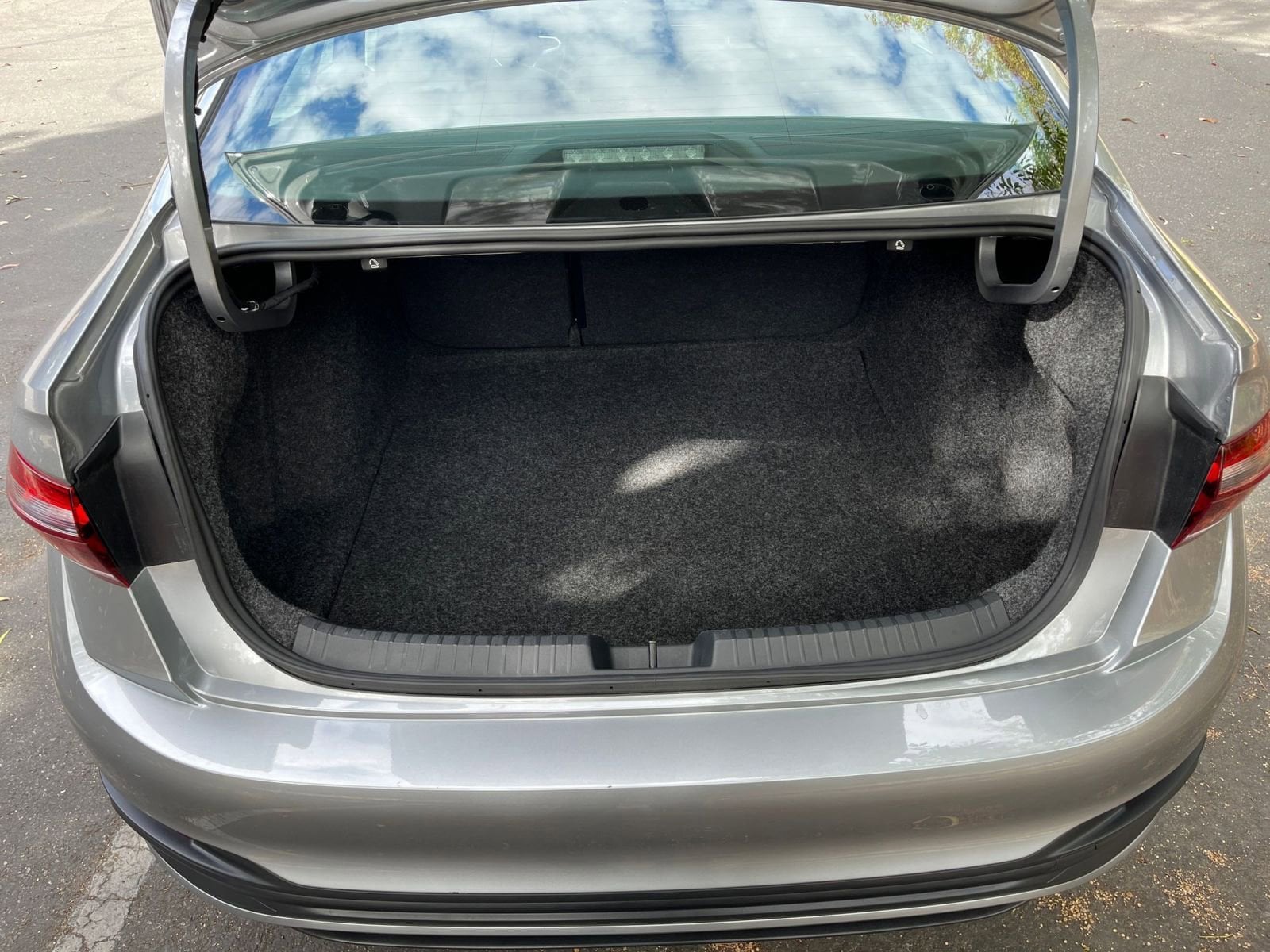 Thumbnail: 2025 Volkswagen Jetta - 29