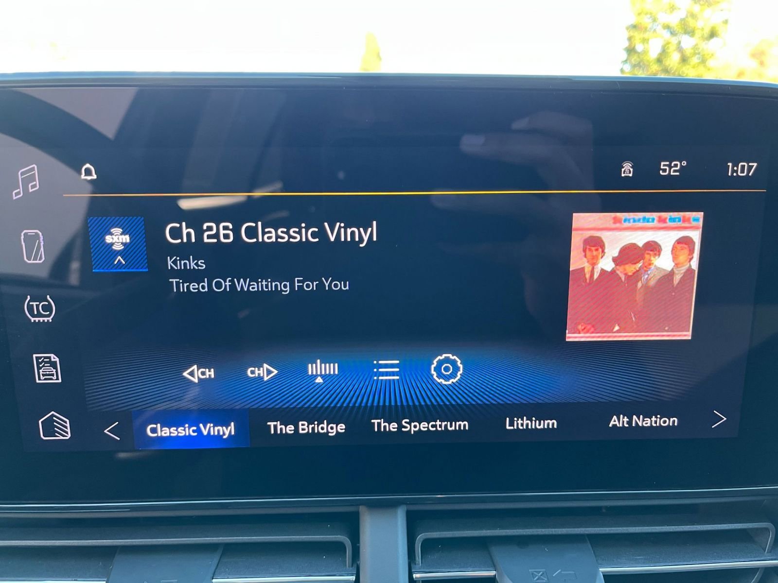 Thumbnail: 2025 Chevrolet Trax - 21