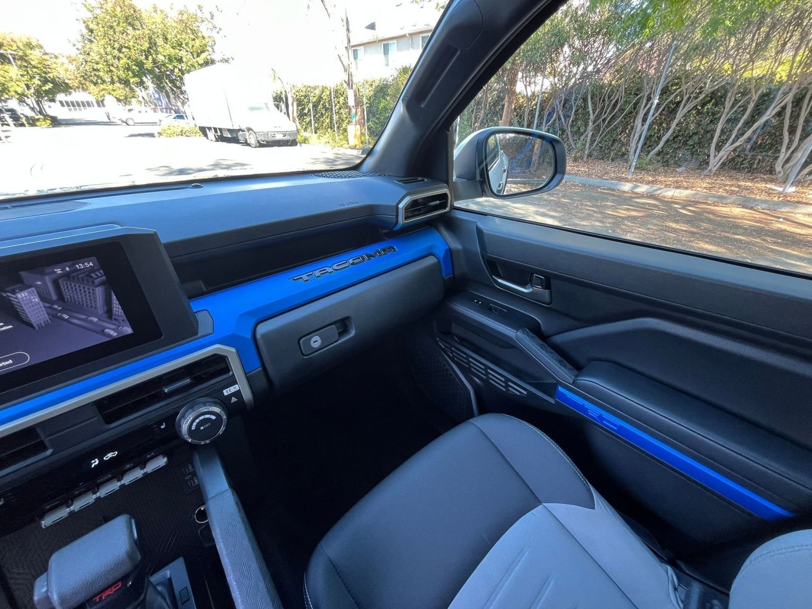 Thumbnail: 2025 Toyota Tacoma - 33