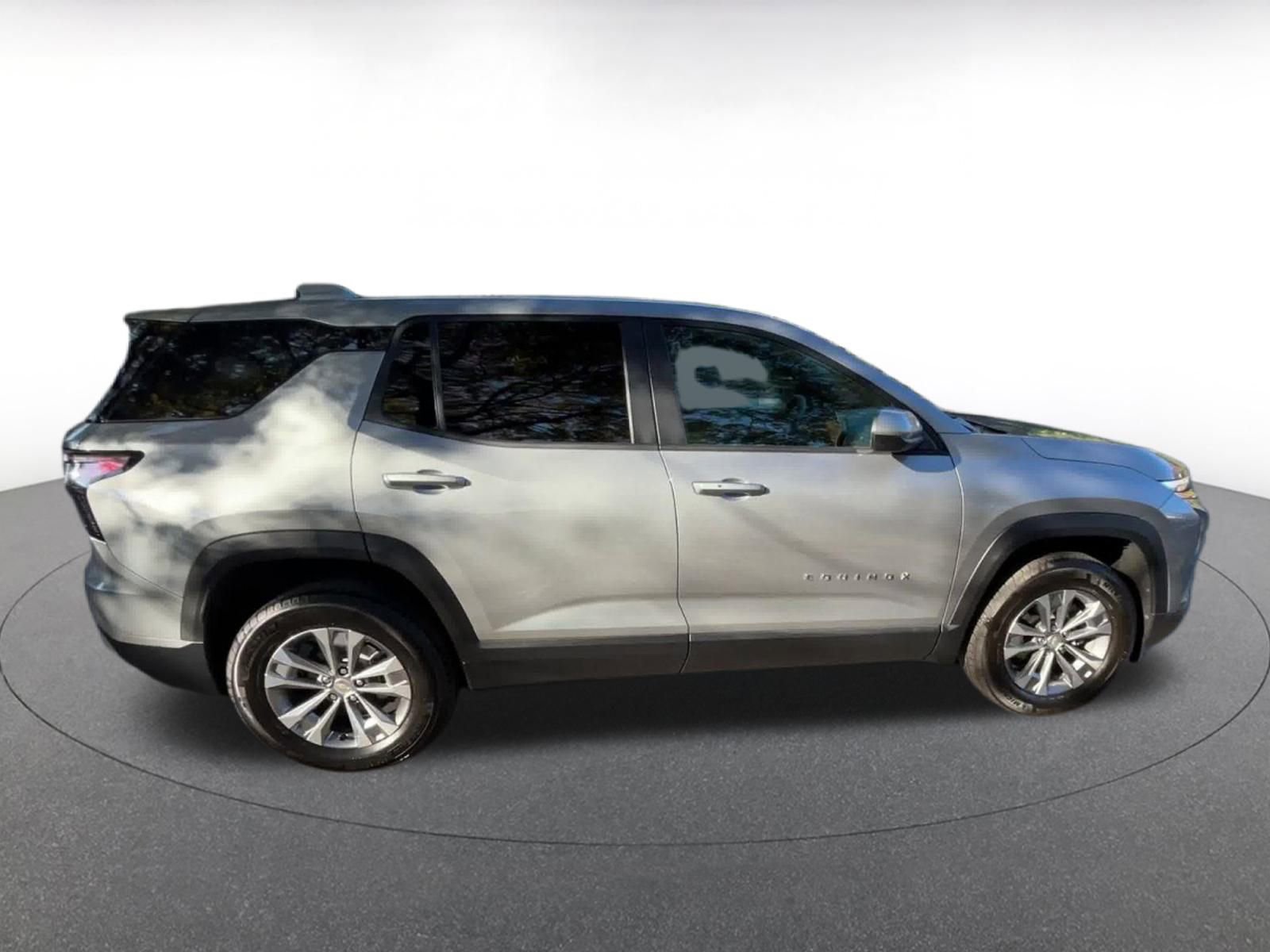 Thumbnail: 2025 Chevrolet Equinox - 16