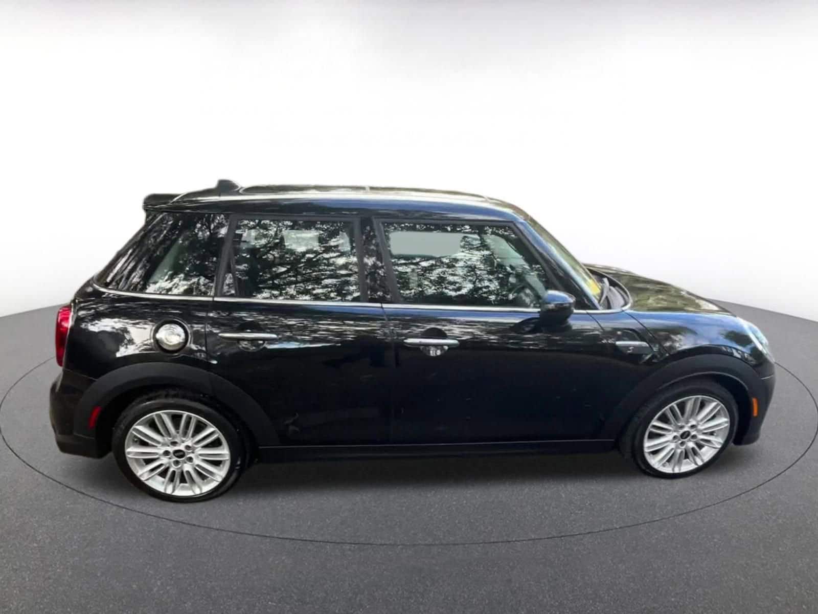 Thumbnail: 2024 MINI Cooper Hardtop - 16