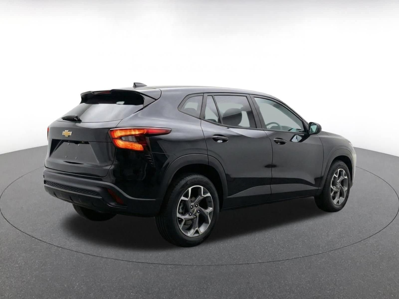 Thumbnail: 2025 Chevrolet Trax - 7