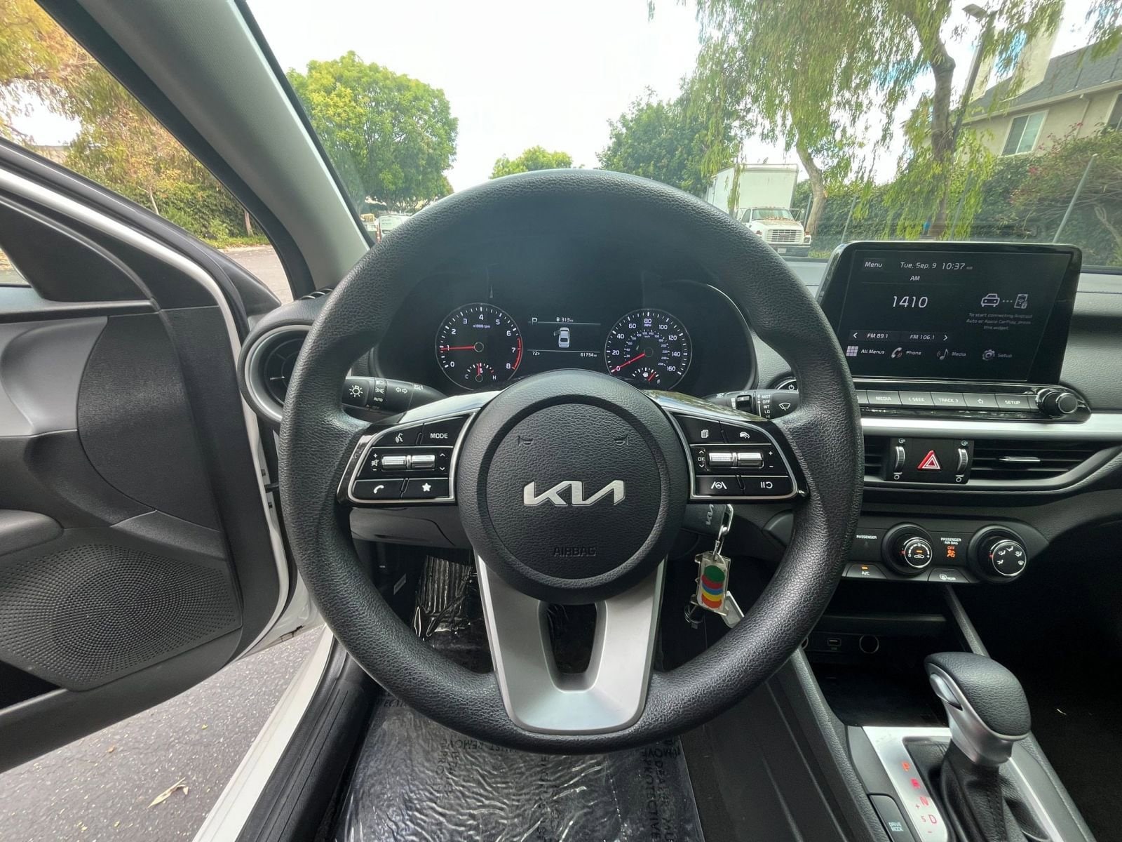 Thumbnail: 2023 Kia Forte - 32