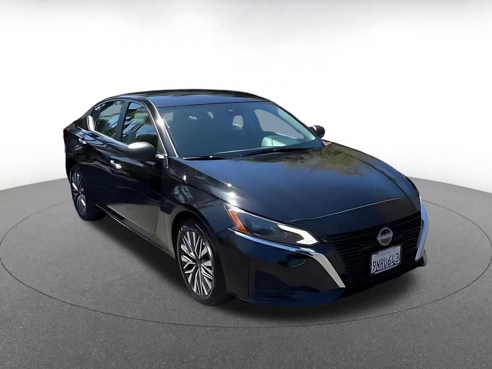 Thumbnail: 2025 Nissan Altima - 3