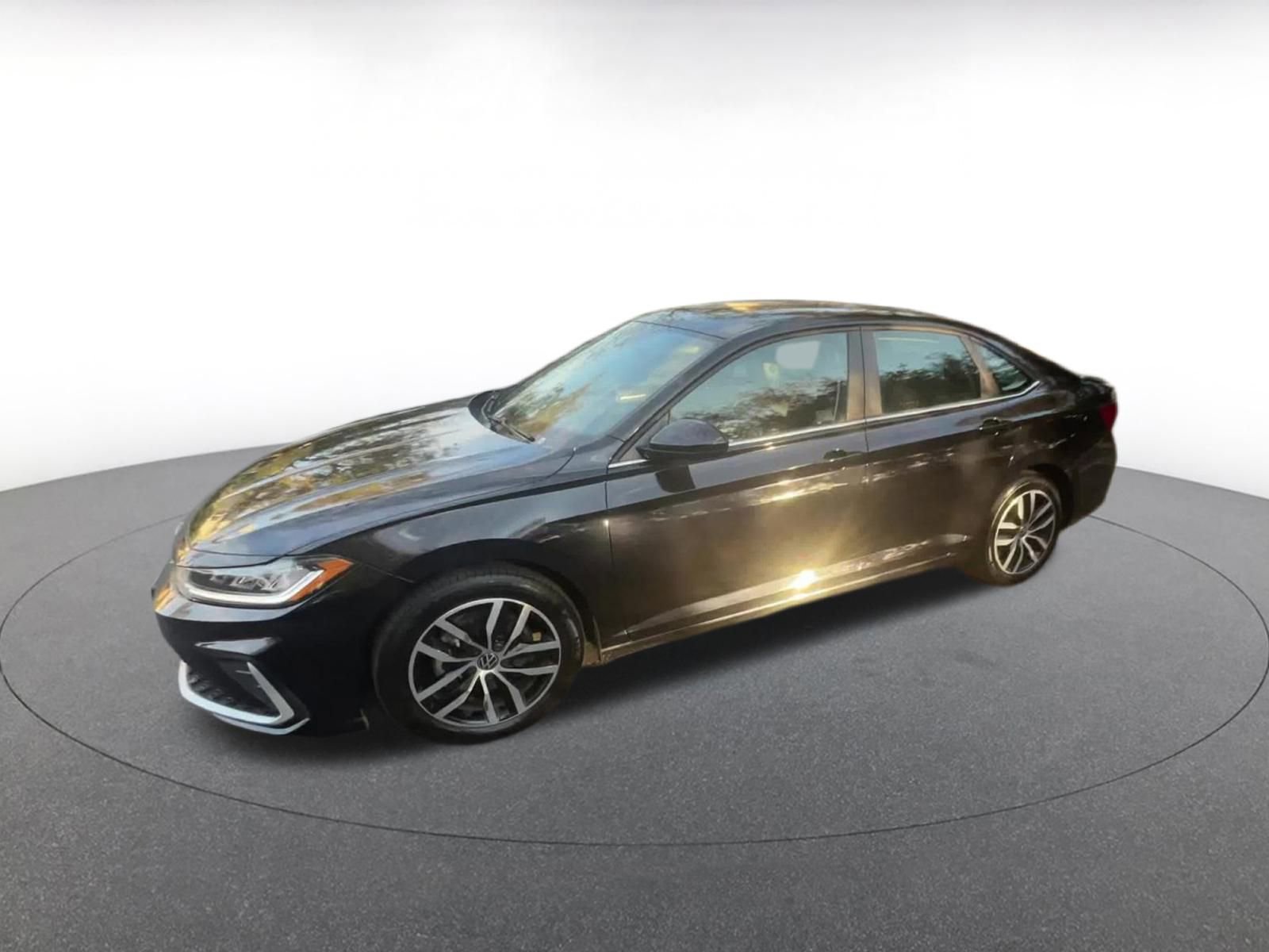 Thumbnail: 2025 Volkswagen Jetta - 9