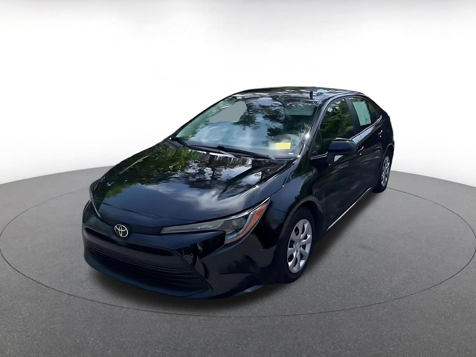 Thumbnail: 2025 Toyota Corolla - 4