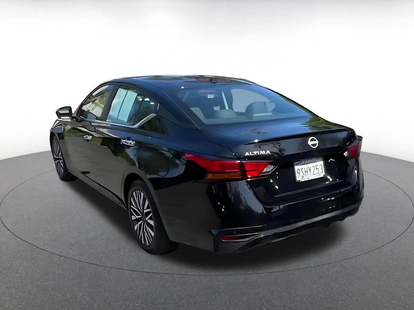 Thumbnail: 2025 Nissan Altima - 11