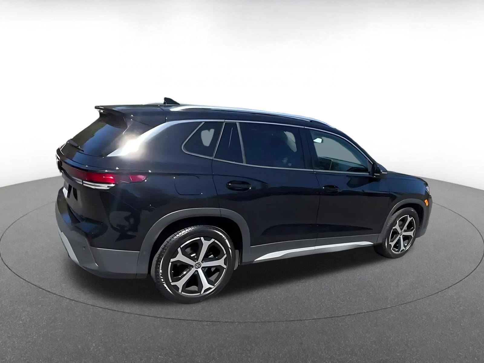 Thumbnail: 2026 Volkswagen Tiguan - 15