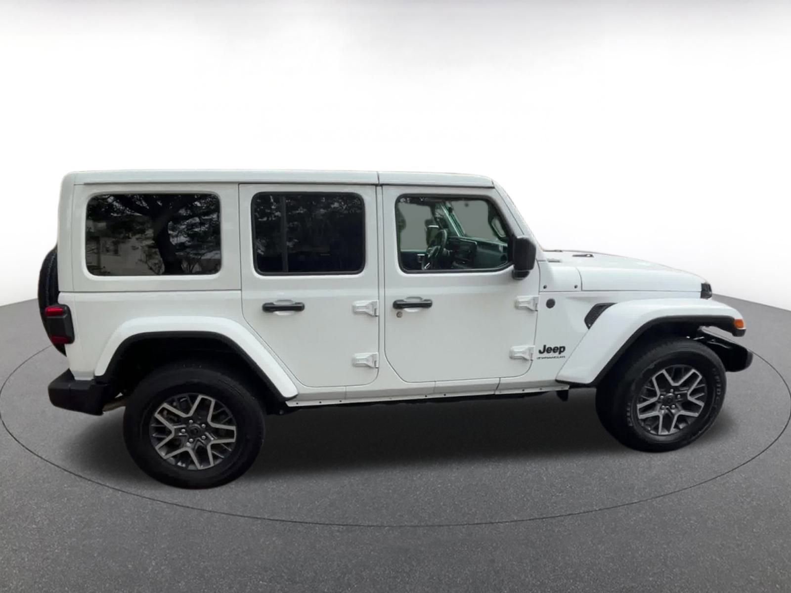 Thumbnail: 2025 Jeep Wrangler - 16