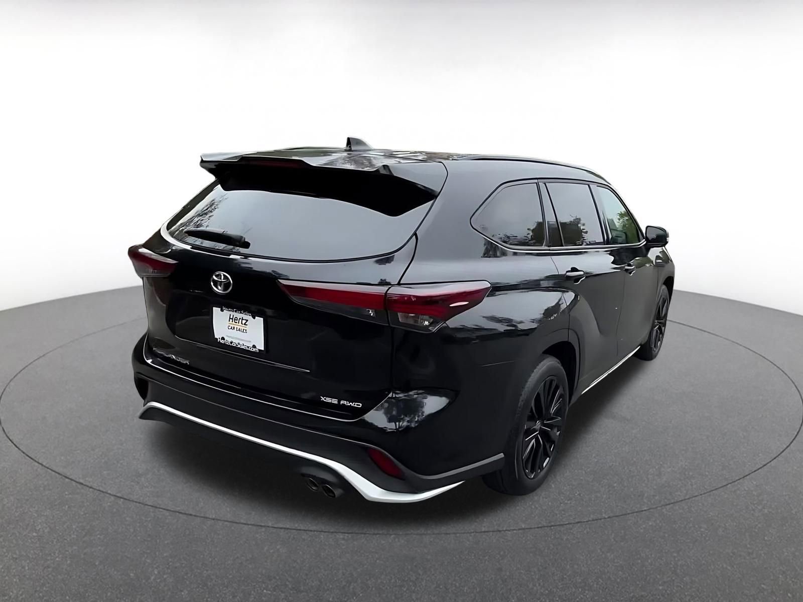 Thumbnail: 2025 Toyota Highlander - 14