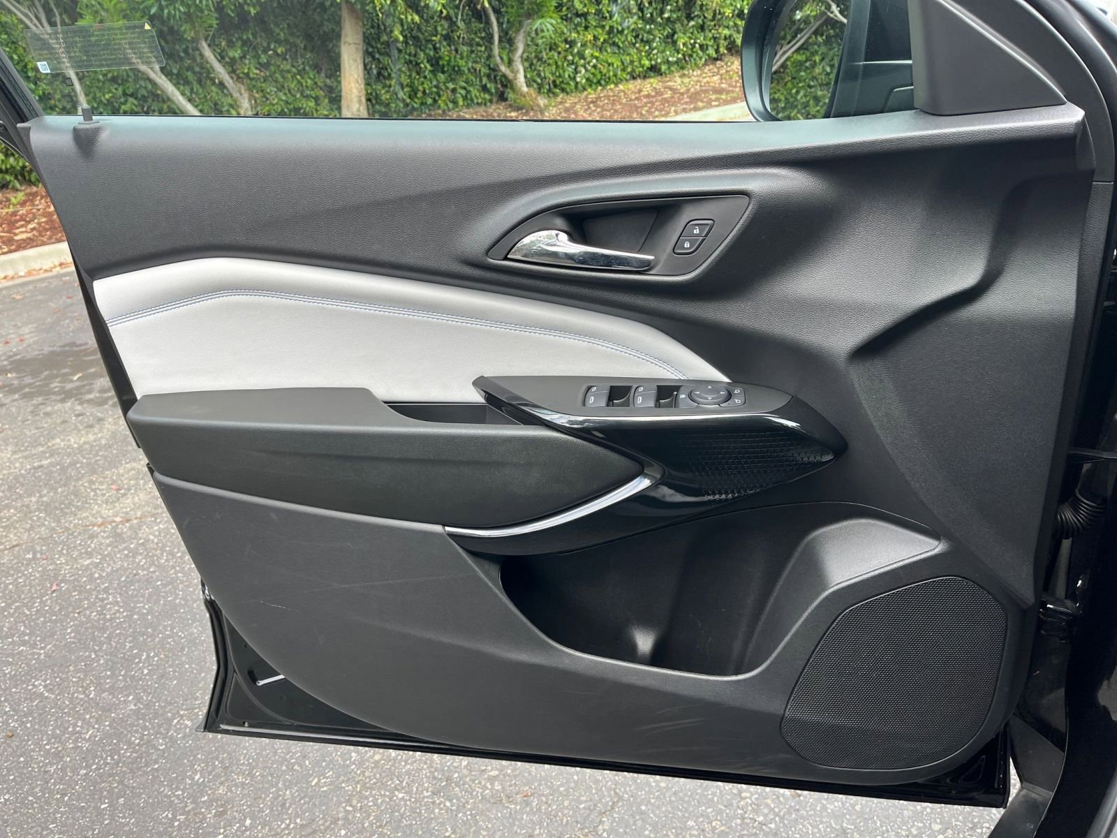Thumbnail: 2025 Chevrolet Trax - 18