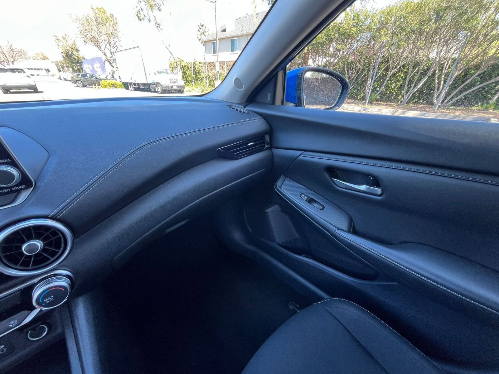 Thumbnail: 2025 Nissan Sentra - 34