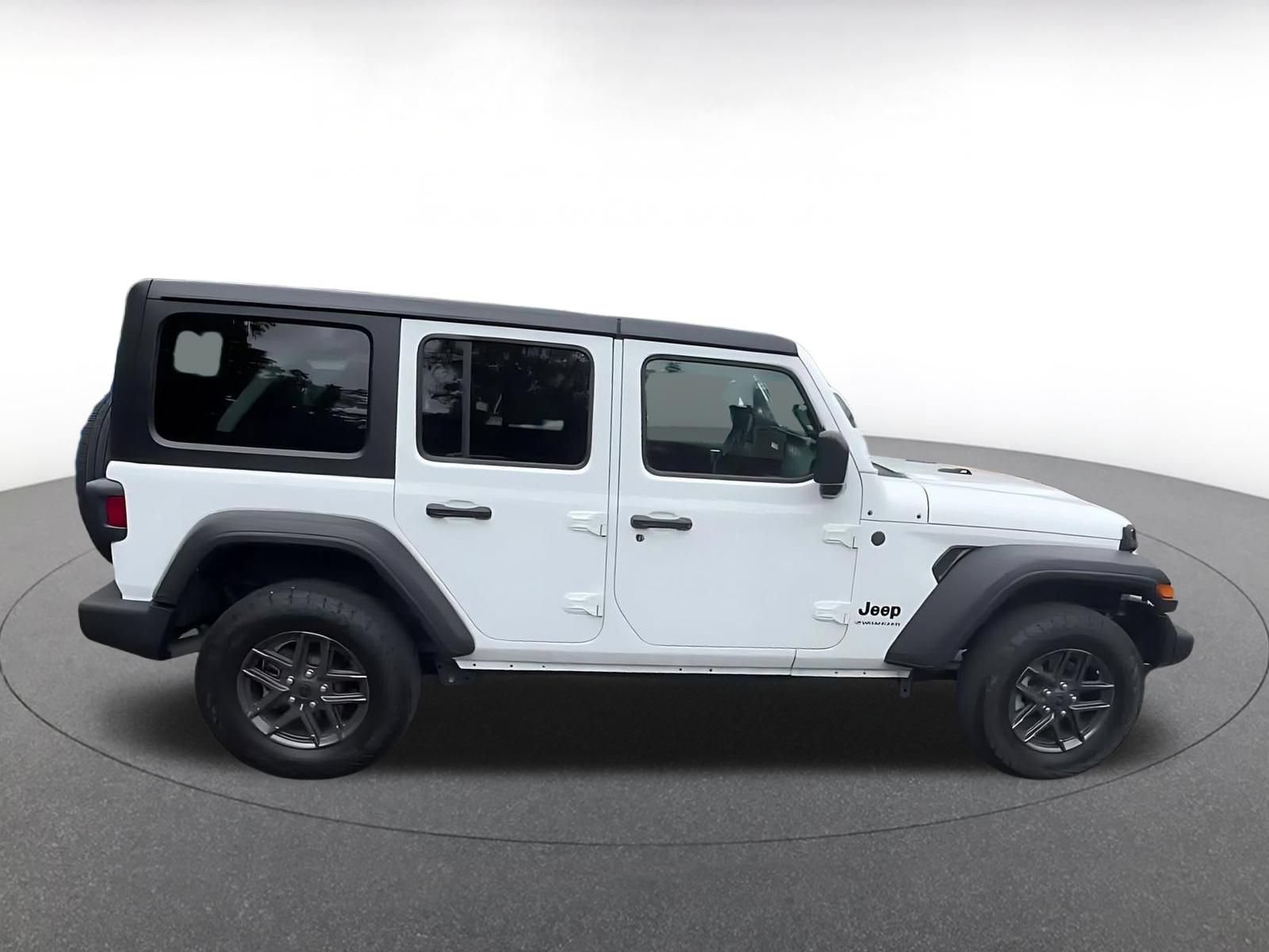 Thumbnail: 2025 Jeep Wrangler - 16