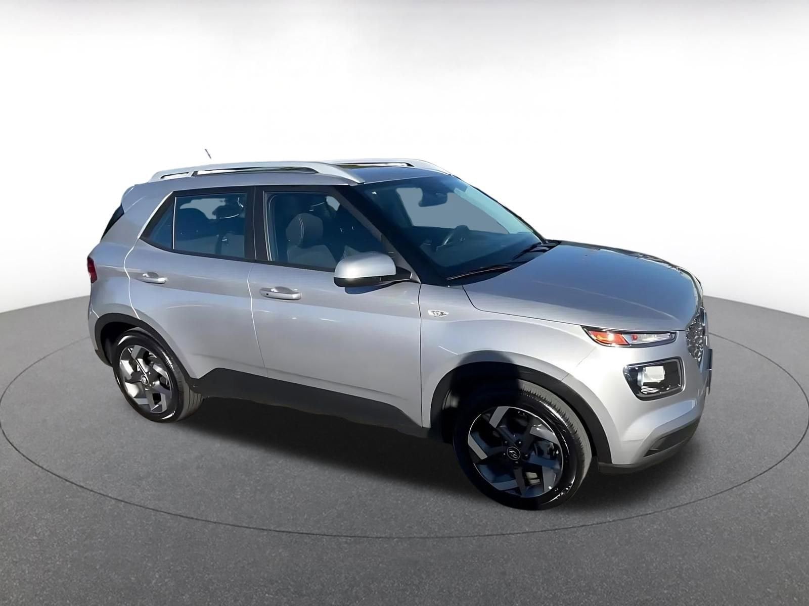 Thumbnail: 2025 Hyundai Venue - 2