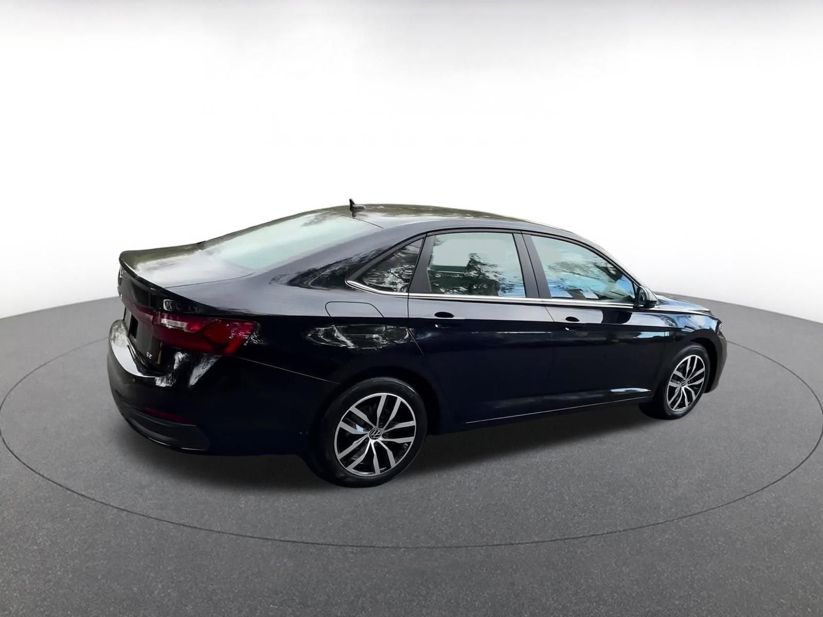 Thumbnail: 2025 Volkswagen Jetta - 15