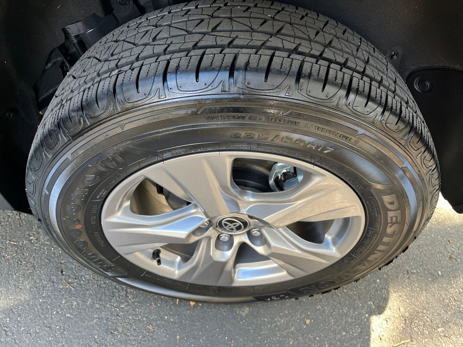 Thumbnail: 2025 Toyota RAV4 - 29