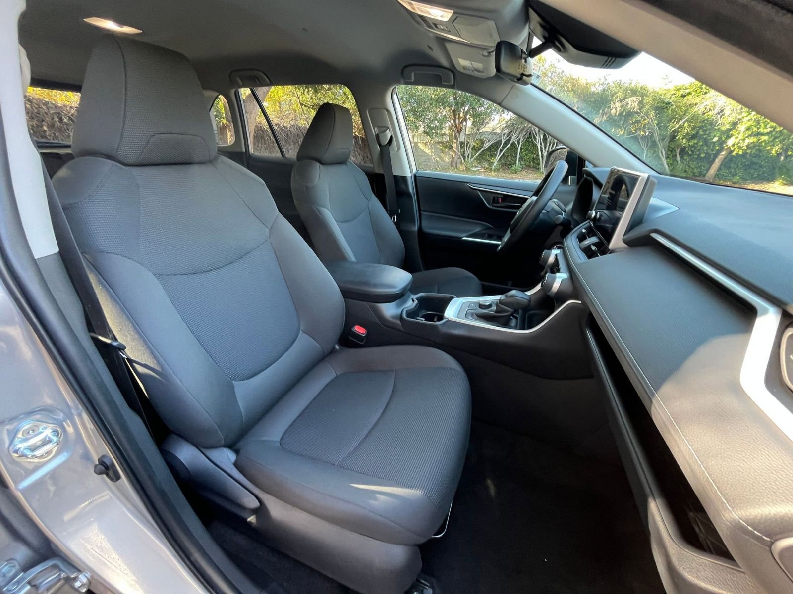 Thumbnail: 2025 Toyota RAV4 - 35