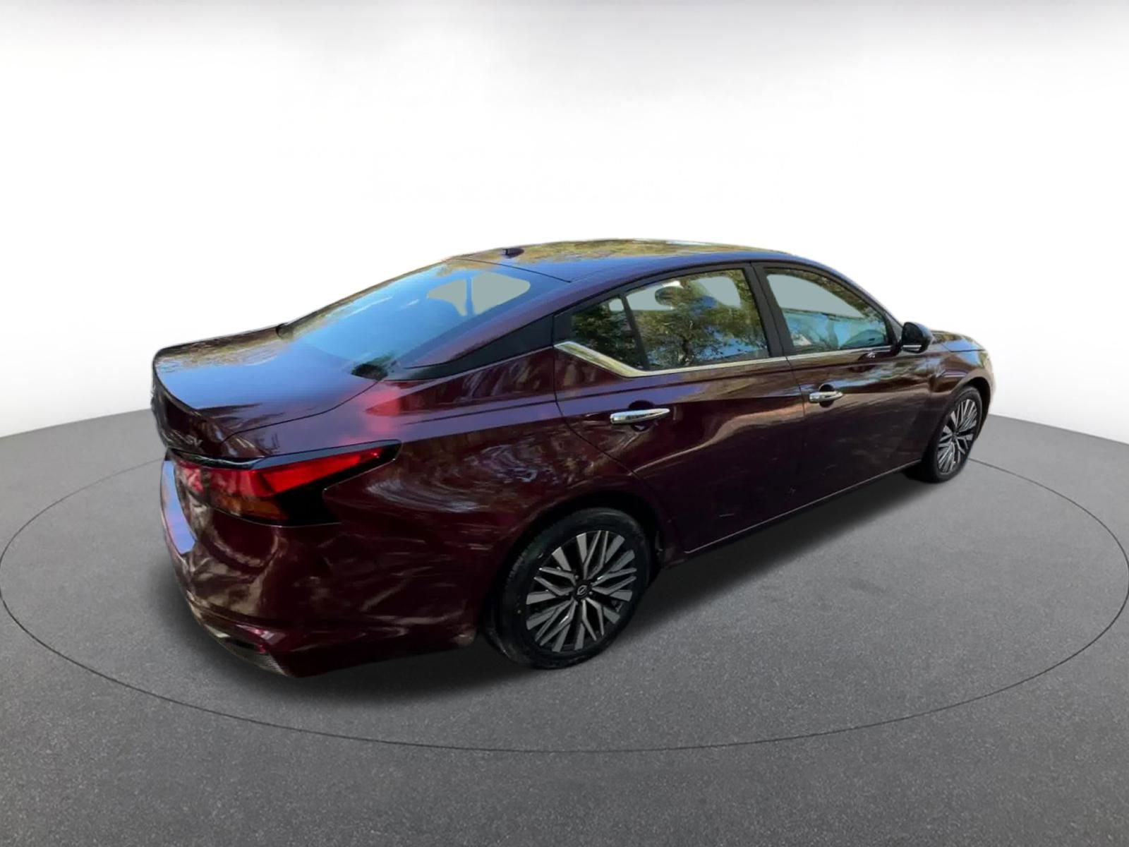 Thumbnail: 2024 Nissan Altima - 15