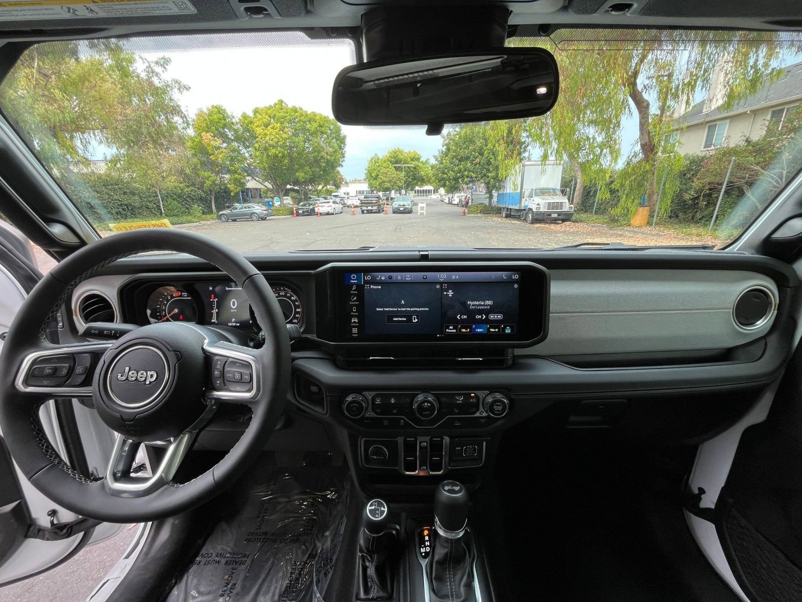 Thumbnail: 2025 Jeep Wrangler - 32