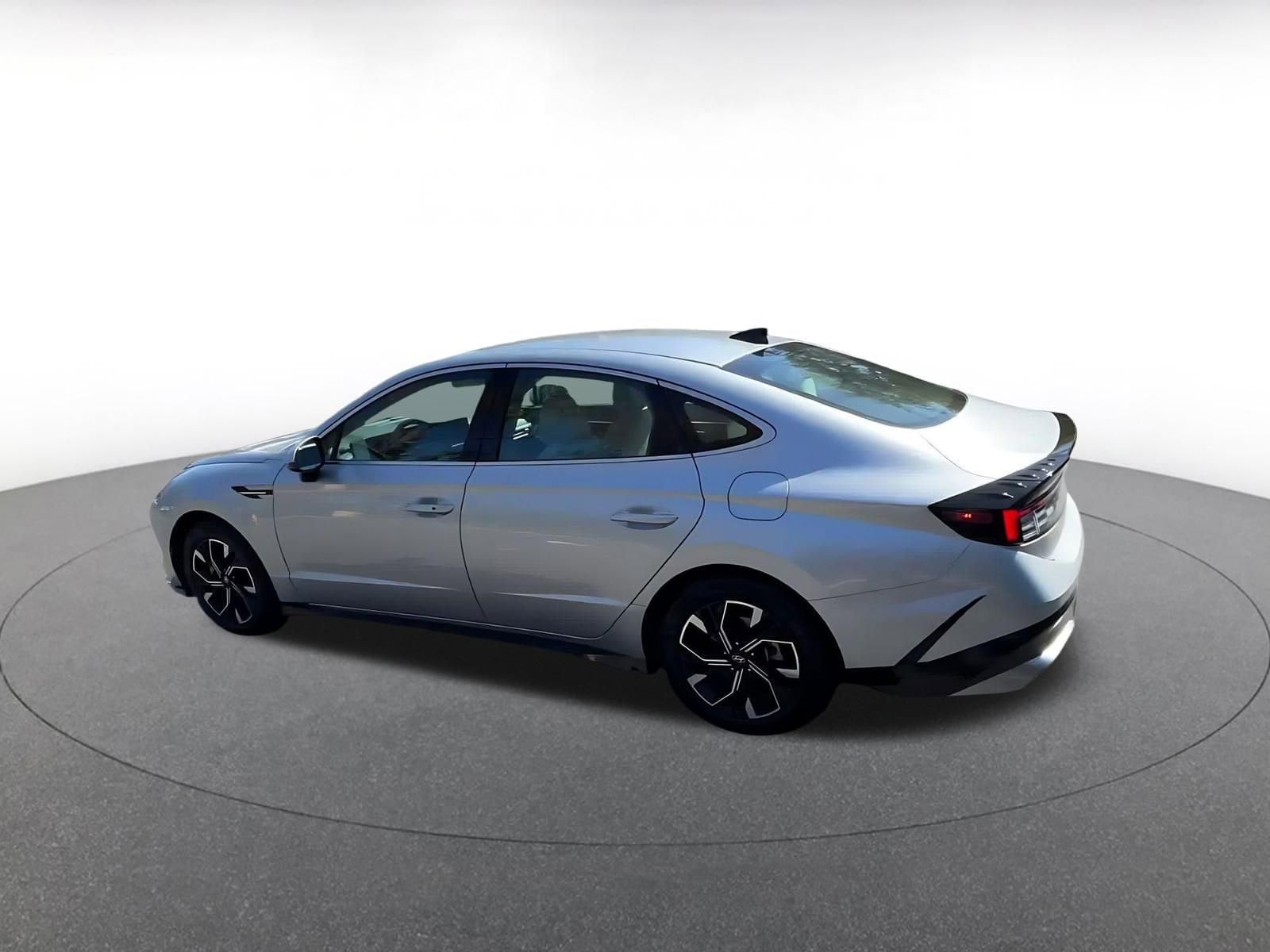 Thumbnail: 2025 Hyundai Sonata - 10