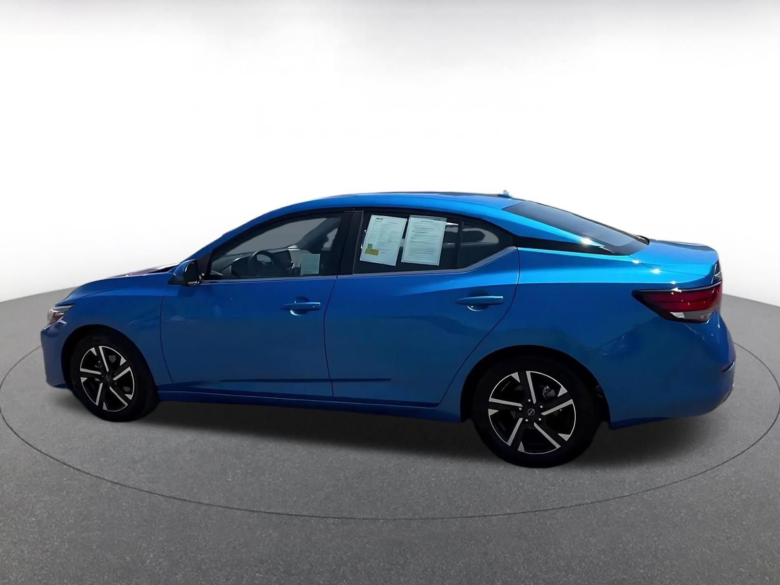 Thumbnail: 2025 Nissan Sentra - 9