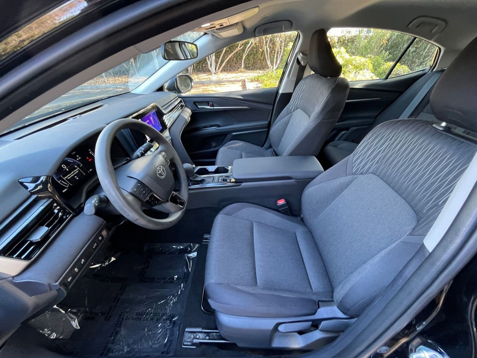 Thumbnail: 2025 Toyota Camry - 25